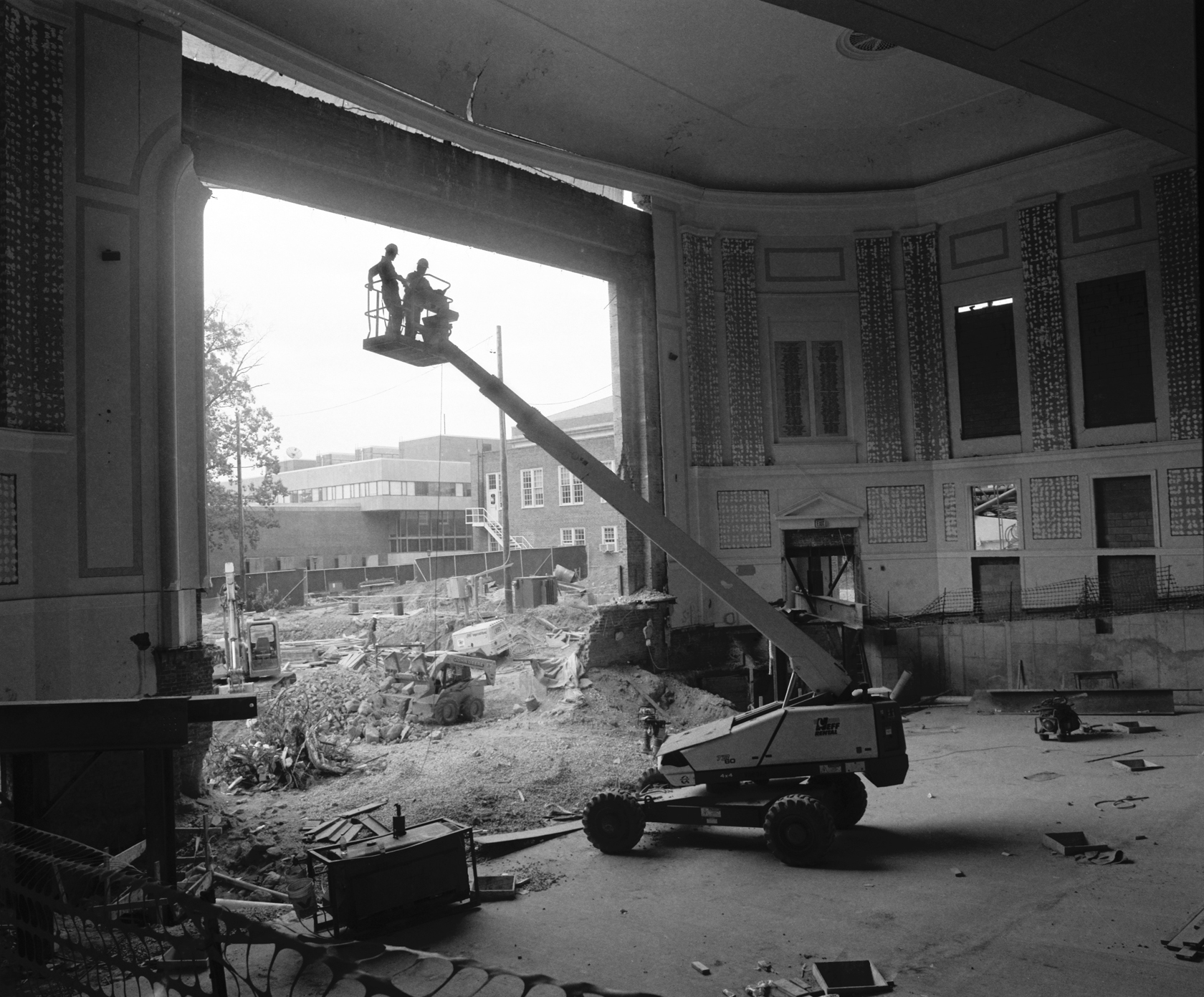 The auditorium of Memorial Hall during renovations, 2002. Tablets to the Confederate Dead are visible to the right. Photograph by Catharine Carter. 