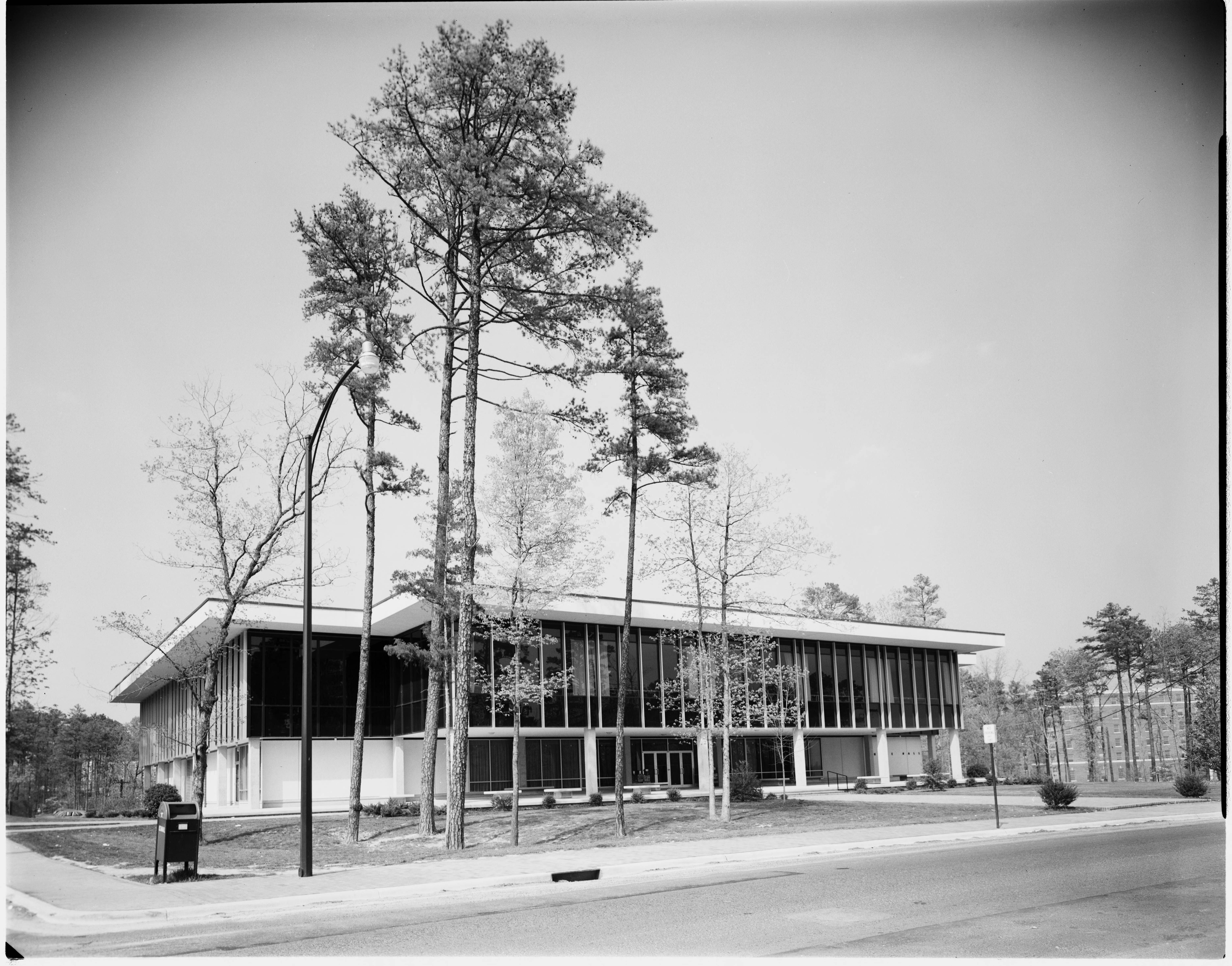 Historical Photo of Chase Dining Hall (Rams Head)